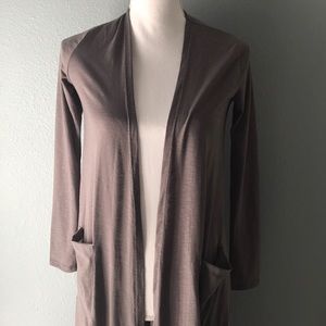 NWOT Lularoe Sarah Top medium grey Size XS